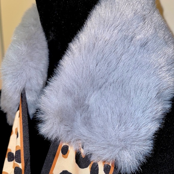 SCARF - Picture 4 of 5